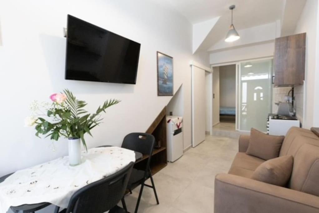 Aigli Guest House Gythio Bagian luar foto